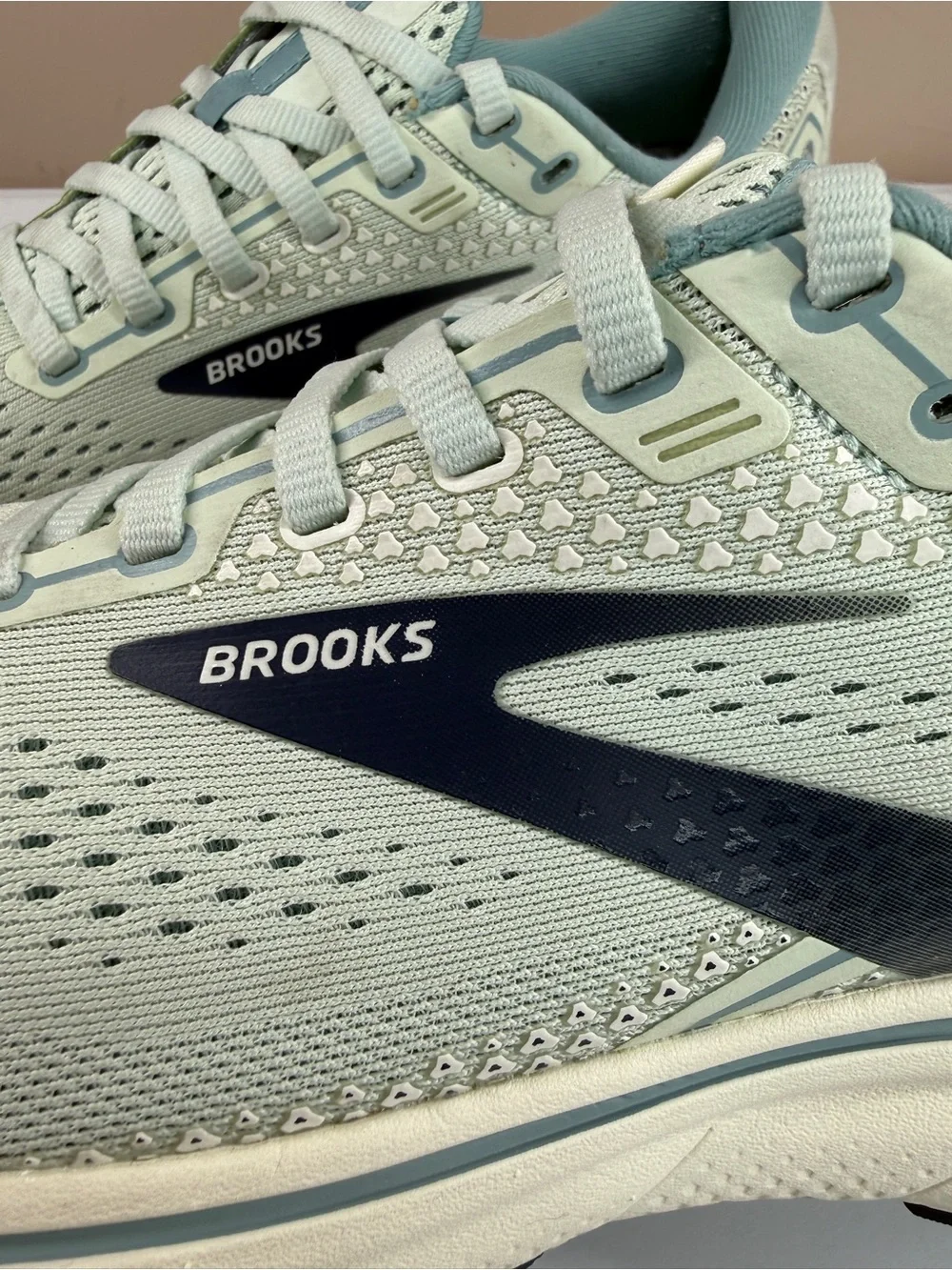 Brooks Ghost 14 Running Shoes Aqua Glass White Road Running Sneakers Women's 9